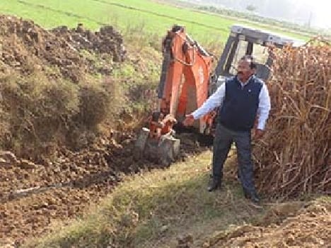 Cleaning of silt has on paper
